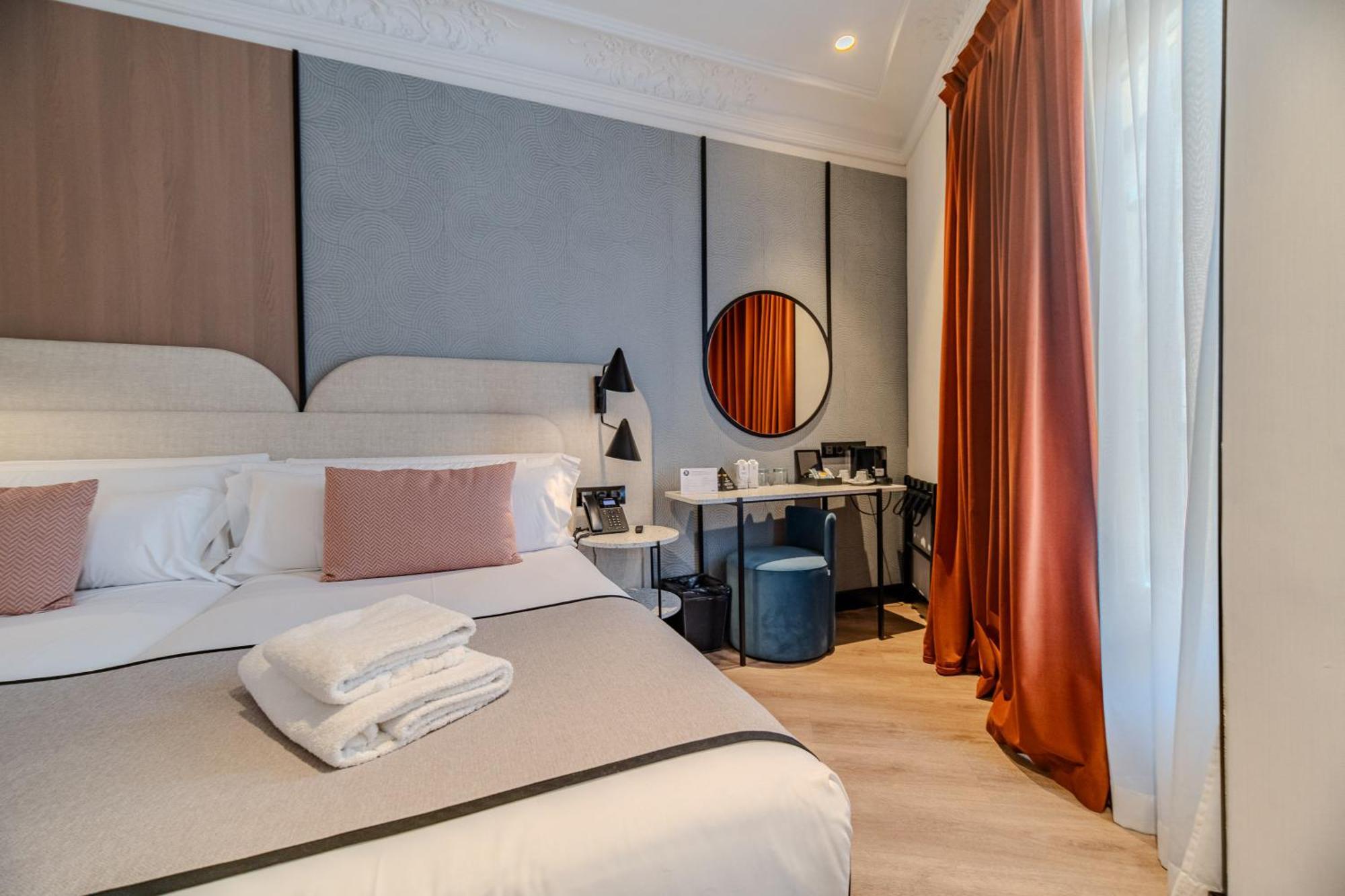 Soho Boutique Turia Hotel Valencia Exterior photo